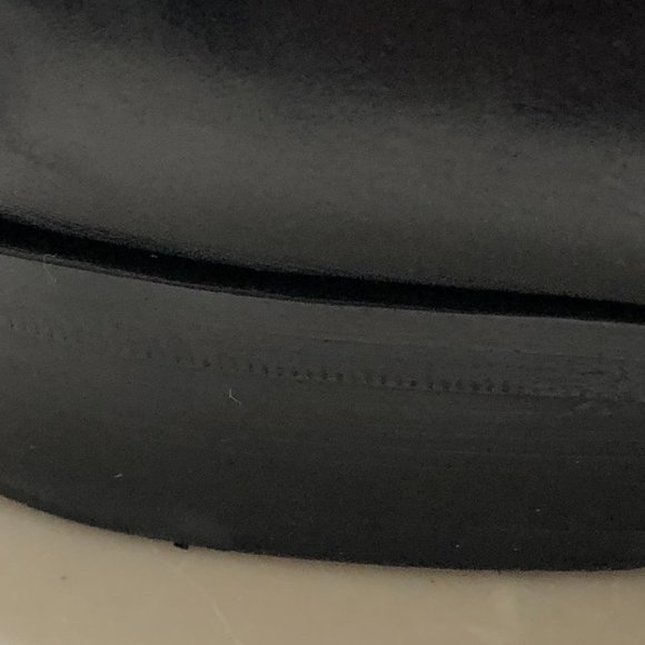 NOT FOR SALE Gucci 10D Black loafers w/silver horse bite 10D like New main image 10